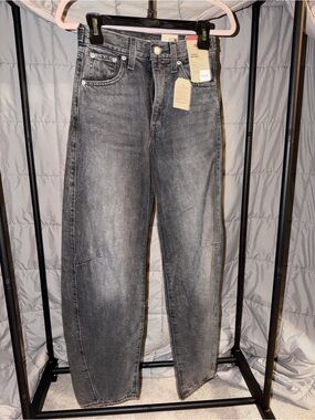 Levi’s Cinch Barrel Women's Washed Black Relaxed Jeans
